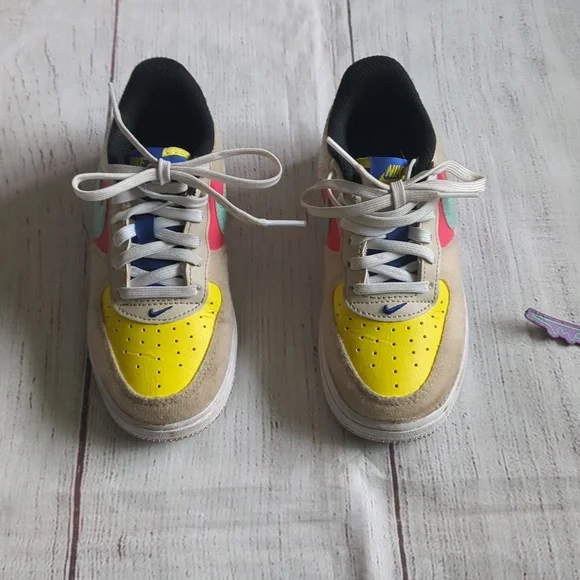 Nike Air Force 1 Vibrant Blue and Yellow Sneakers - Picture 2 of 7